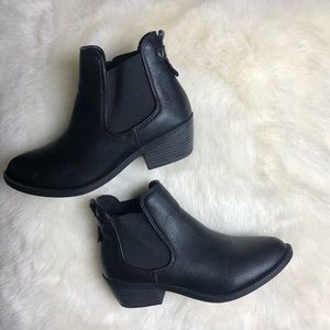 Soda Black Chelsea Booties Leather Boots